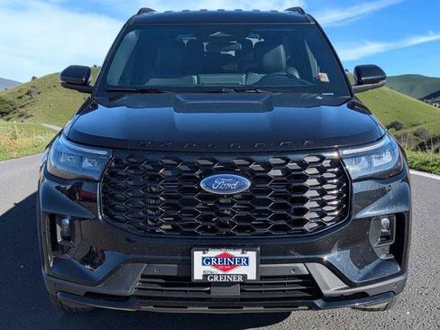 Certified 2025 Ford Explorer ST-Line AWD/4WD image 9