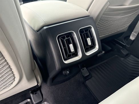 New 2025 Kia Sorento S image 28