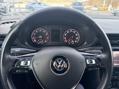Certified 2022 Volkswagen Passat 2.0T R-Line image 29