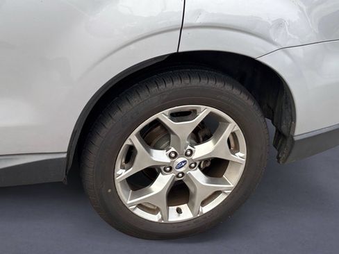 Used 2017 Subaru Forester 2.5i Touring AWD/4WD image 3