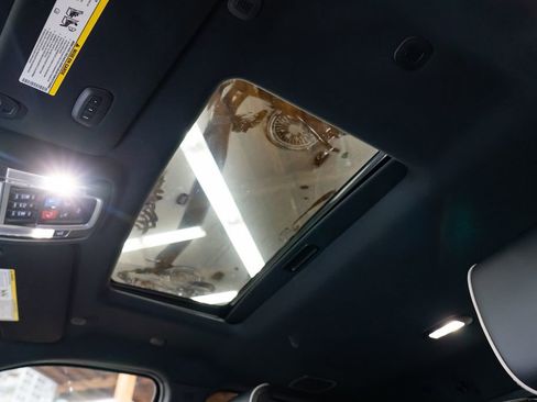 New 2026 RAM 3500 Laramie AWD/4WD image 24