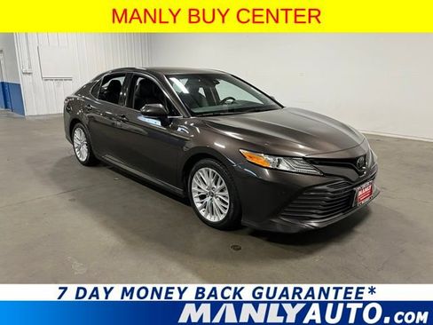 Used 2018 Toyota Camry XLE w/ Audio Package FWD image 1