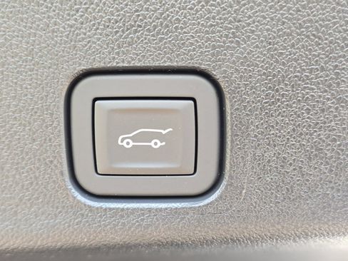 New 2026 Chevrolet Traverse RS w/ LPO, Floor Liner Package AWD/4WD image 14