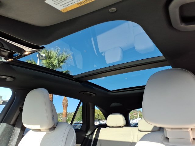 Used 2024 Mercedes-Benz GLC 300 image 15
