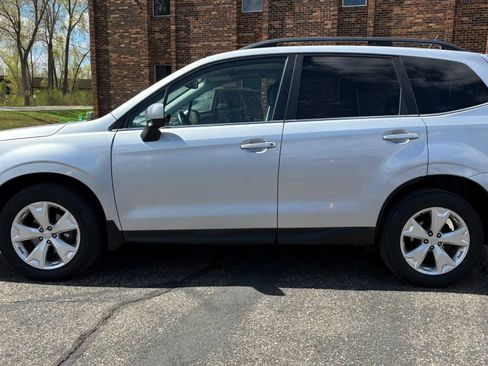 Used 2014 Subaru Forester 2.5i Limited AWD/4WD image 5