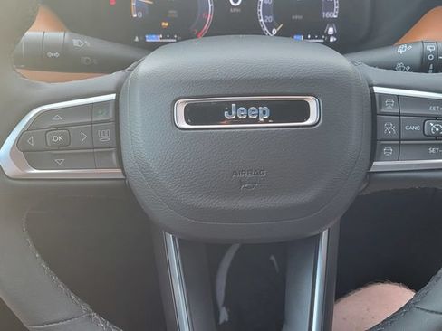 Used 2025 Jeep Compass Limited w/ Elite Group AWD/4WD image 13