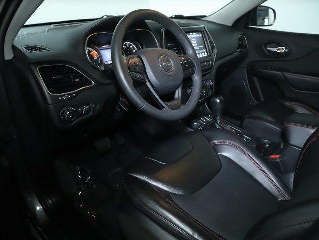 Used 2022 Jeep Cherokee Trailhawk w/ Comfort/Convenience Group AWD/4WD image 17
