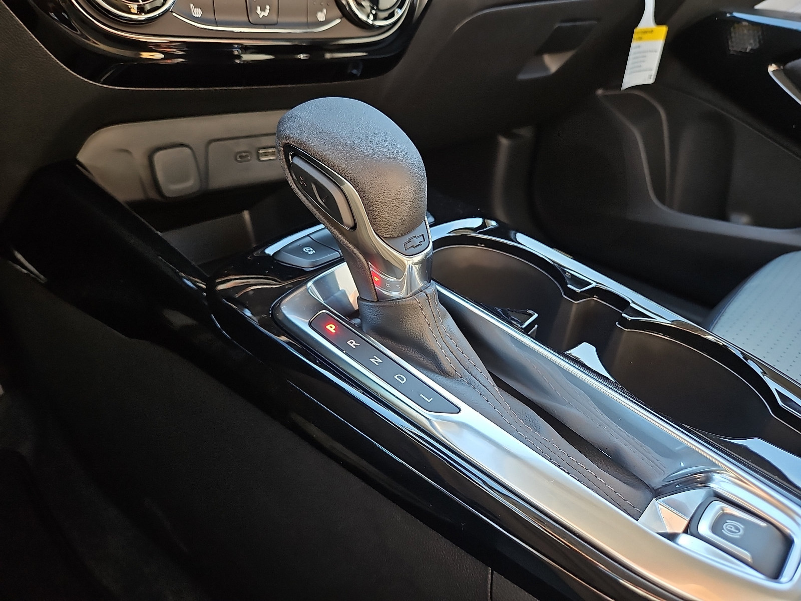 New 2026 Chevrolet Trax LT w/ LT Convenience Package FWD image 20