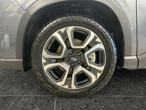 Used 2023 Subaru Ascent Touring AWD/4WD image 14