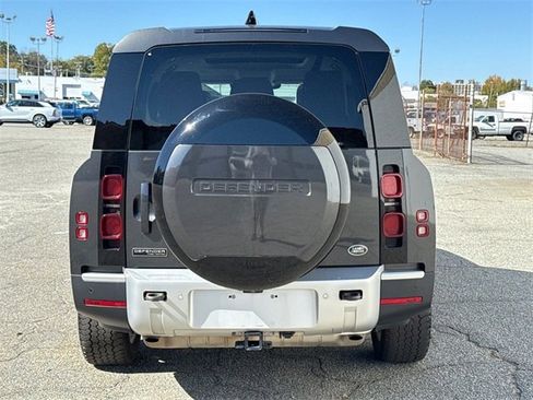 Used 2023 Land Rover Defender 130 First Edition image 4