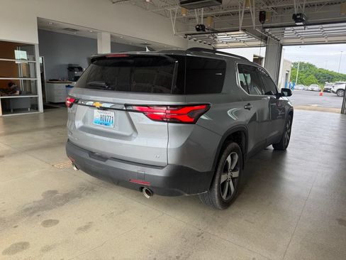 Used 2023 Chevrolet Traverse LT w/ LT Premium Package AWD/4WD image 3
