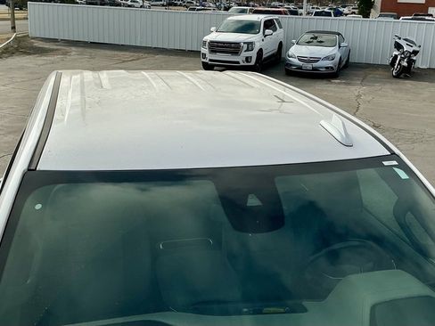 Used 2025 GMC Sierra 1500 SLT w/ SLT Premium Plus Package image 12