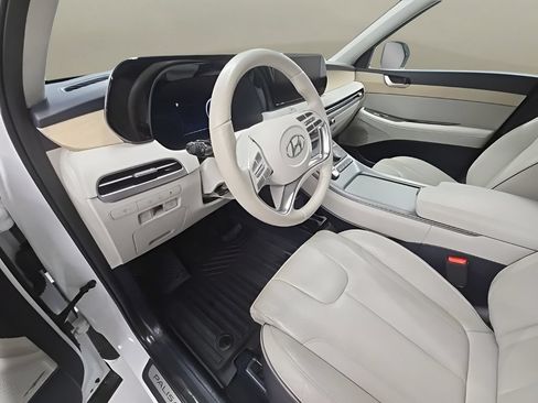 Used 2023 Hyundai Palisade Limited AWD/4WD image 13