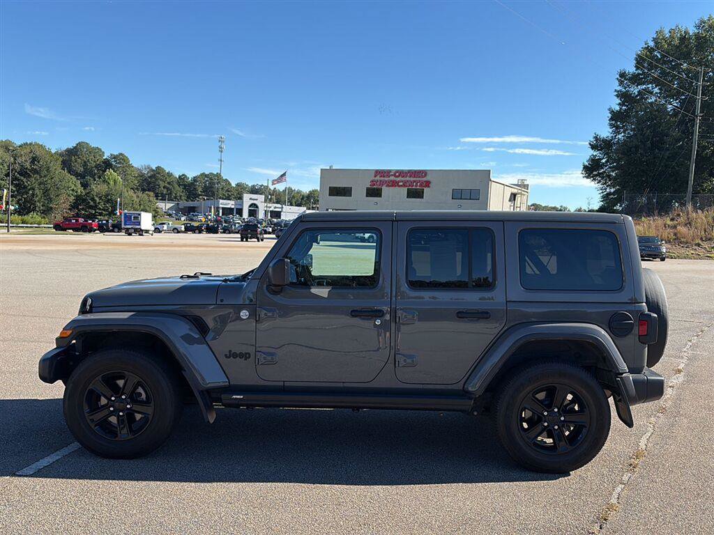Used 2020 Jeep Wrangler Unlimited Sahara AWD/4WD image 5