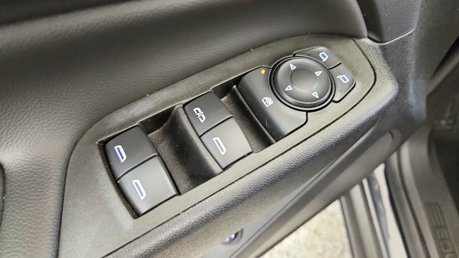Used 2022 Chevrolet Equinox LT FWD image 22