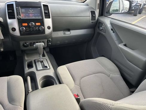 Used 2019 Nissan Frontier SV w/ Value Truck Package AWD/4WD image 14