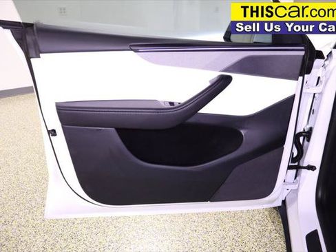 Used 2026 Tesla Model Y 2WD image 28
