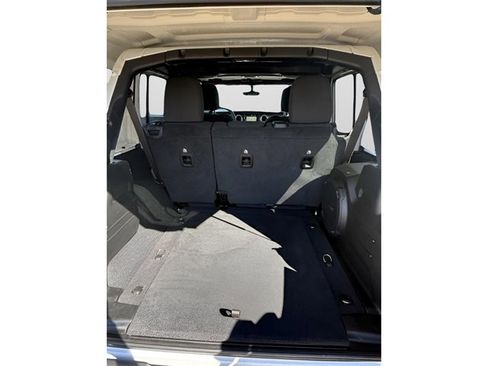 Used 2023 Jeep Wrangler Sahara image 24