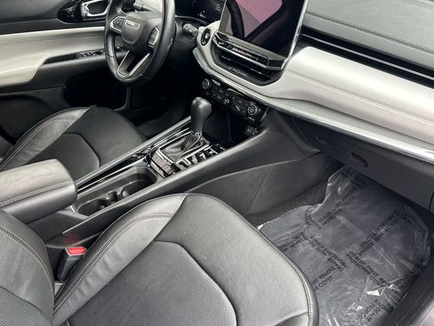 Used 2022 Jeep Compass Limited w/ Elite Group image 32