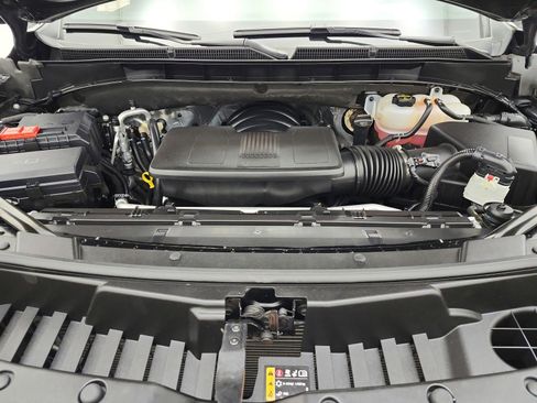 Used 2025 GMC Yukon Denali AWD/4WD image 16