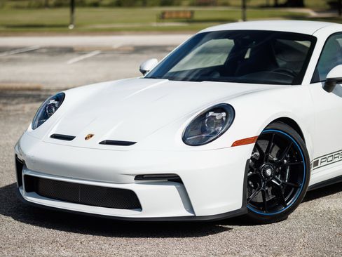 Used 2022 Porsche 911 GT3 image 15