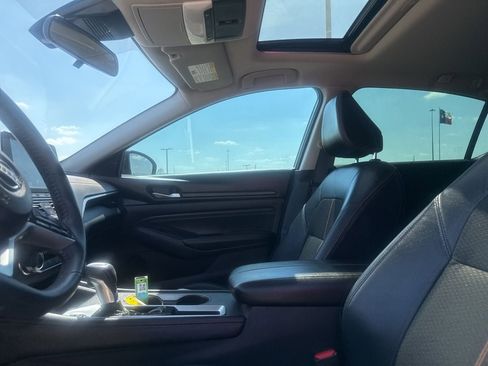 Certified 2021 Nissan Altima 2.5 SR w/ SR Premium Package image 34