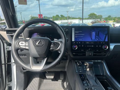 Used 2024 Lexus GX 550 AWD/4WD image 22