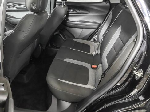 Used 2024 Chevrolet TrailBlazer LT FWD image 33