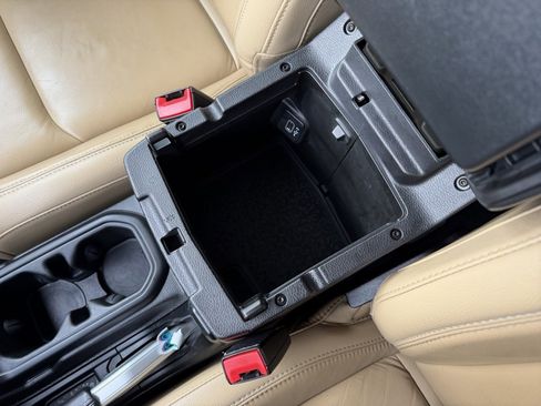 Used 2019 Jeep Wrangler Unlimited Rubicon w/ Steel Bumper Group image 26