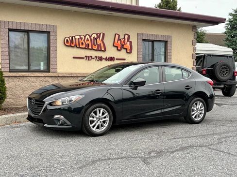 Used 2016 MAZDA MAZDA3 i Touring w/ Popular Equipment Package FWD image 3