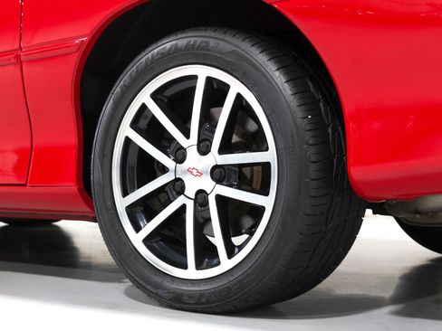 Used 2002 Chevrolet Camaro Z28 w/ SS Performance/Appearance Pkg image 40