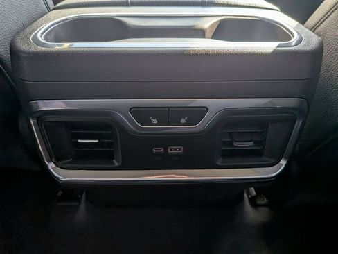 Used 2024 GMC Sierra 1500 Denali w/ Technology Package AWD/4WD image 32