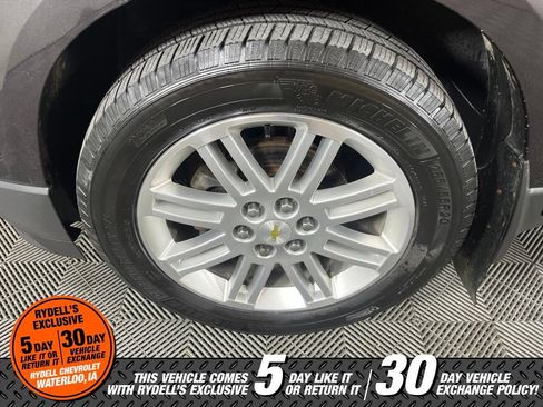 Used 2015 Chevrolet Traverse LT w/ Style and Technology Package FWD image 17