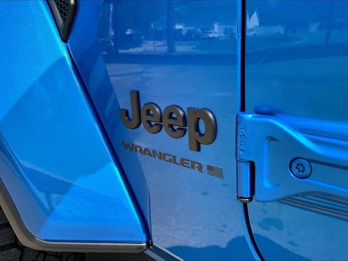 New 2025 Jeep Wrangler Sahara w/ Safety Group image 15