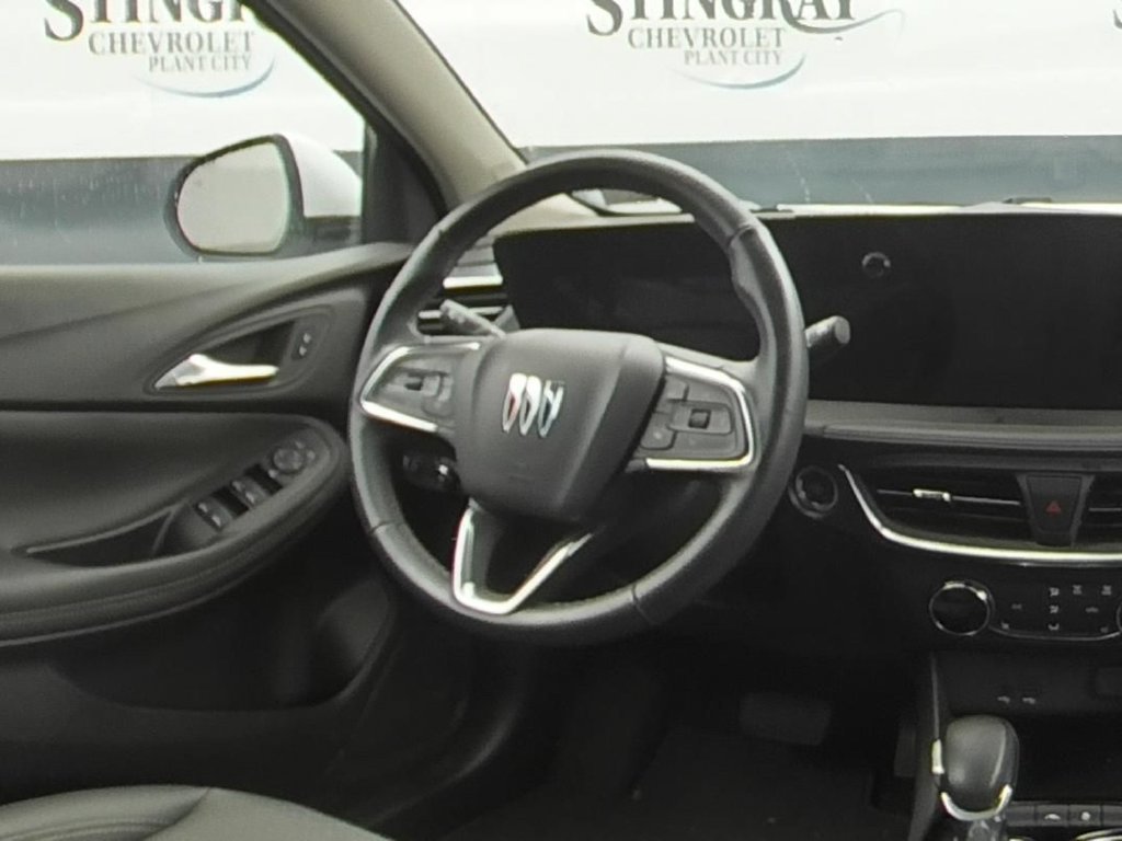 Used 2024 Buick Encore GX Preferred w/ Comfort Package FWD image 16
