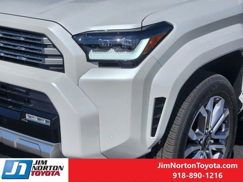 Used 2026 Toyota 4Runner Limited AWD/4WD image 11