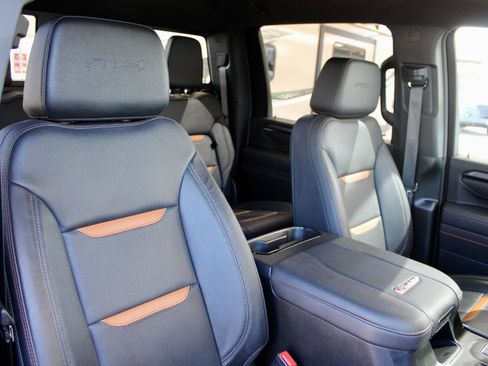 Used 2025 GMC Sierra 2500 AT4 w/ Technology Package image 24