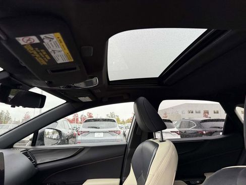 Used 2022 Lexus NX 450h+ AWD image 21