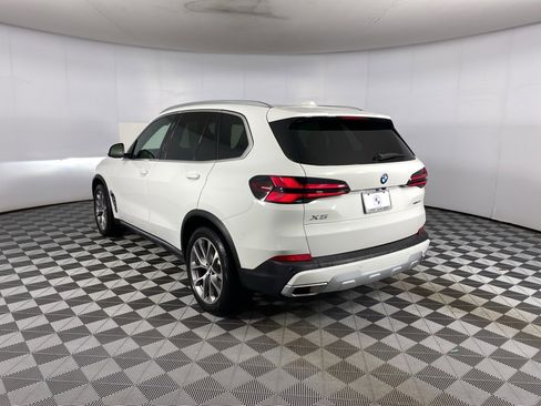 Used 2026 BMW X5 xDrive40i w/ Climate Comfort Package image 40