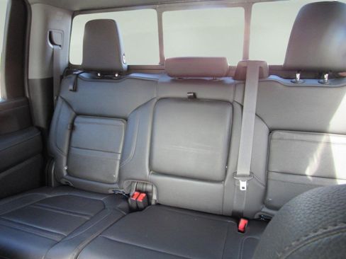 Used 2022 GMC Sierra 2500 Denali image 8