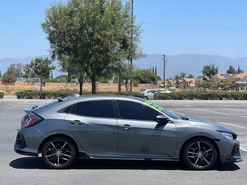 Used 2020 Honda Civic Sport Touring image 2