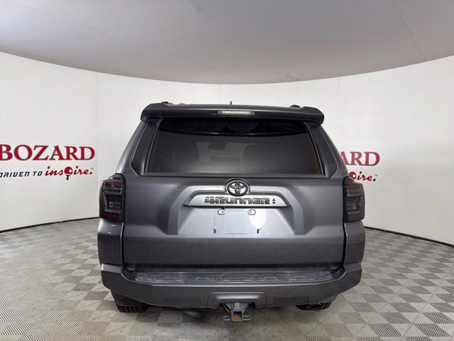 Used 2020 Toyota 4Runner SR5 Premium w/ Moonroof Package RWD image 11