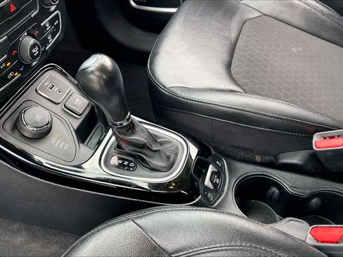 Used 2021 Jeep Compass Latitude w/ Sun and Sound Group image 16