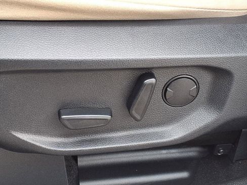 Used 2024 Ford Ranger Lariat w/ Trailer Tow Package image 12