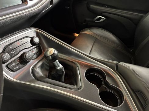 Used 2016 Dodge Challenger R/T Plus image 19