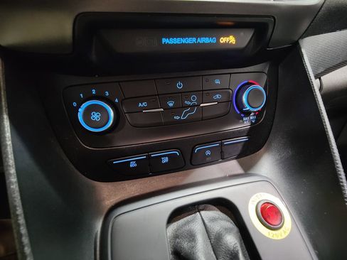 Used 2022 Ford Transit Connect XL image 34