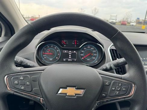 Used 2016 Chevrolet Cruze LT w/ Convenience Package image 7