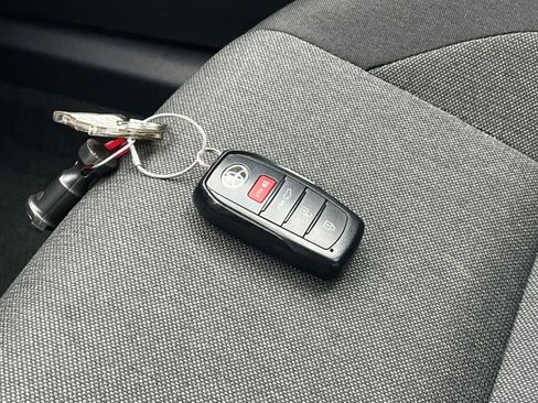 Used 2025 Toyota Camry LE image 22