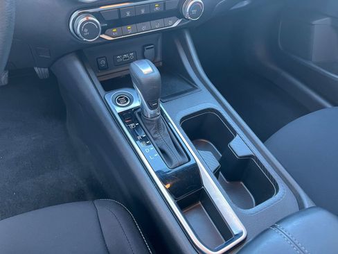 Used 2025 Nissan Sentra SV image 39