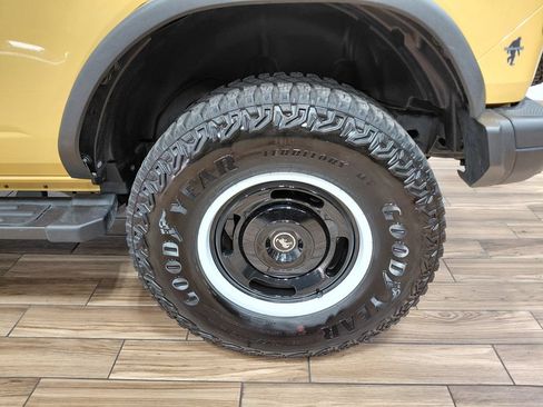 Certified 2023 Ford Bronco Heritage Edition AWD/4WD image 15